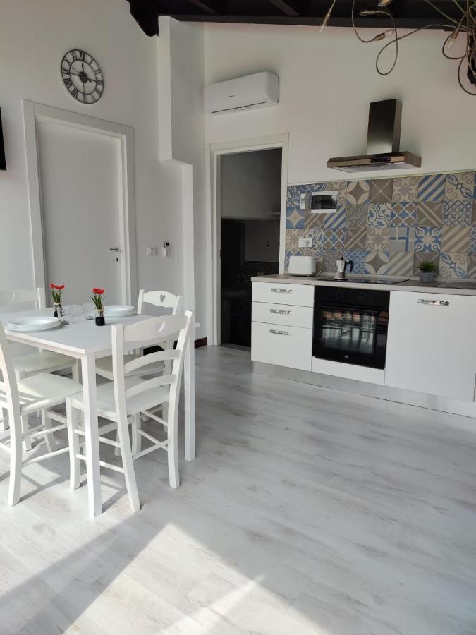Sweet Apartments Peschiera del Garda Exterior photo